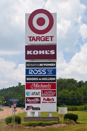 CLEVELAND TOWN CENTER : 4600 Paul Huff Parkway, Cleveland, TN 37312